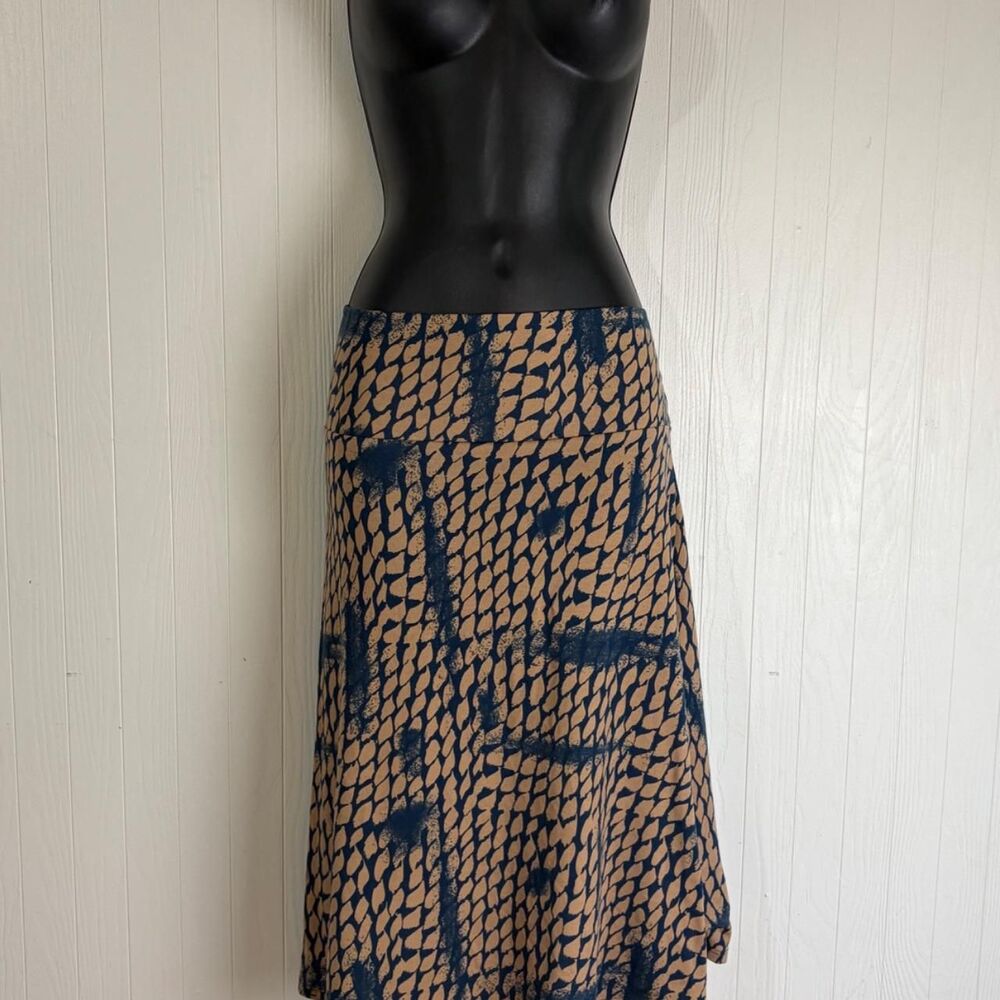Lularoe Women's Tan and Navy Blue Skirt leaf print pattern